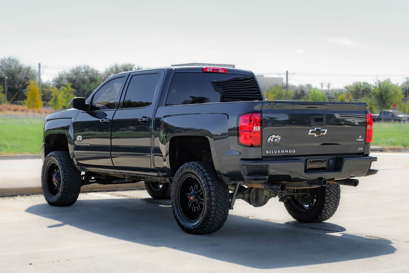 Photo 11 of this Chevrolet Silverado 1500