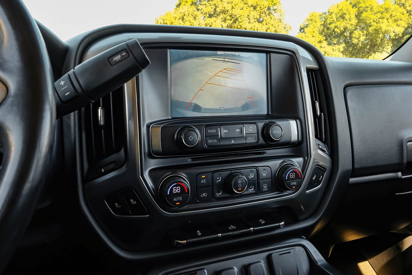 Photo 27 of this Chevrolet Silverado 1500