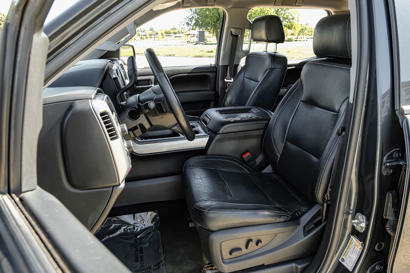 Photo 31 of this Chevrolet Silverado 1500