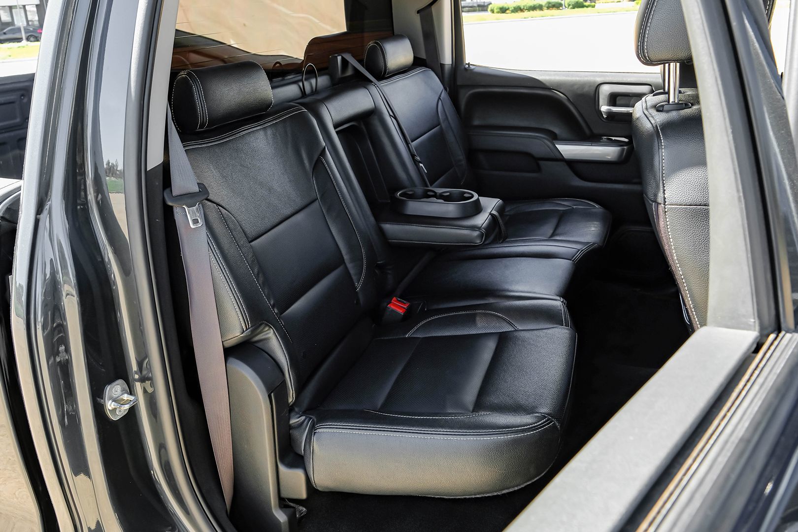 Photo 36 of this Chevrolet Silverado 1500