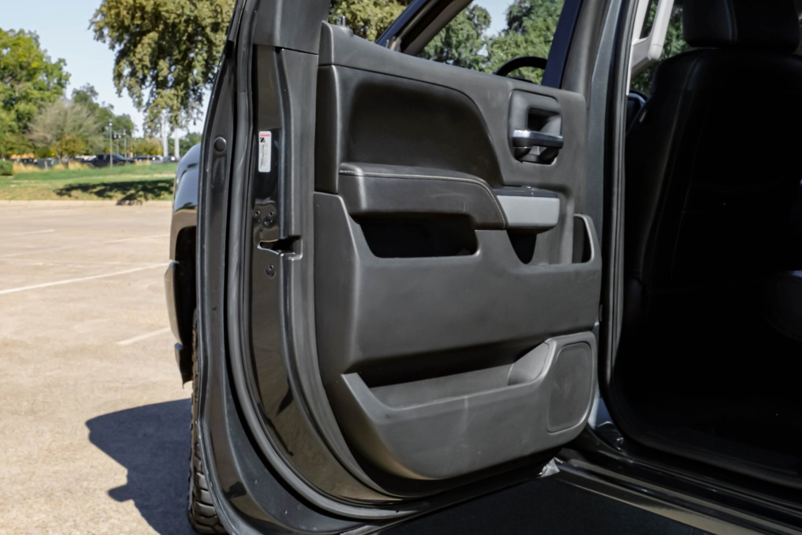 Photo 47 of this Chevrolet Silverado 1500