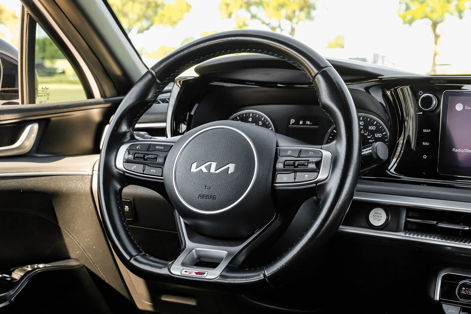 Photo 14 of this Kia K5
