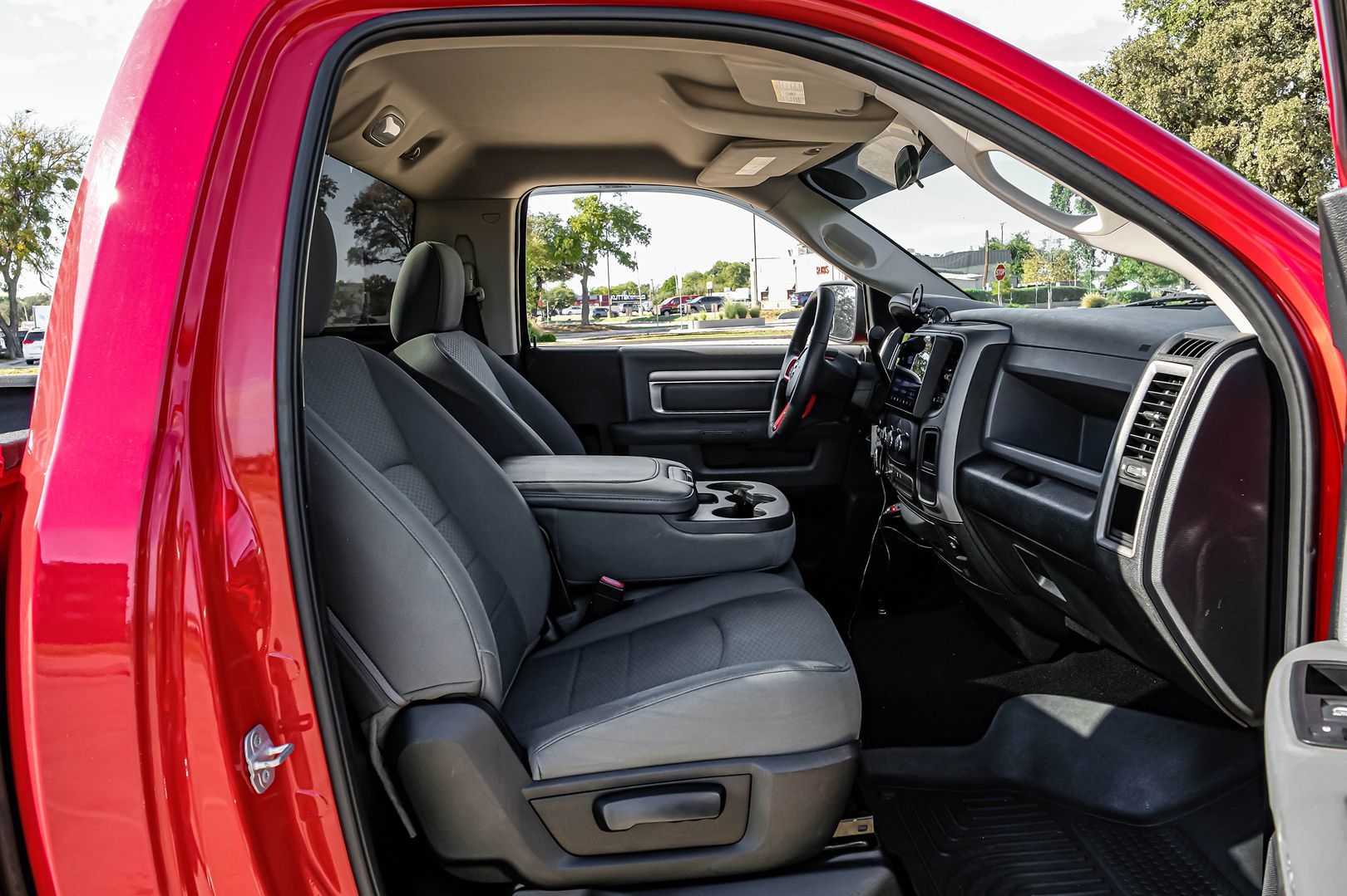 Photo 26 of this Ram 1500