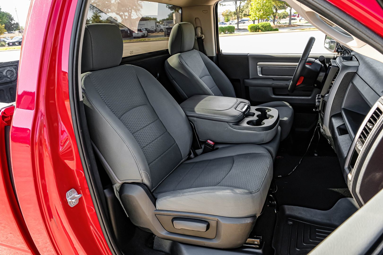 Photo 27 of this Ram 1500