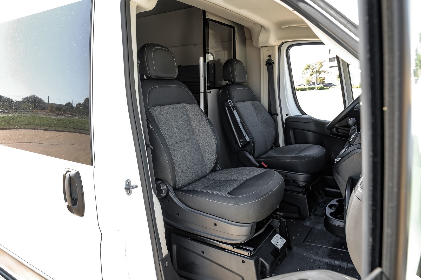 Photo 40 of this Ram ProMaster Cargo Van