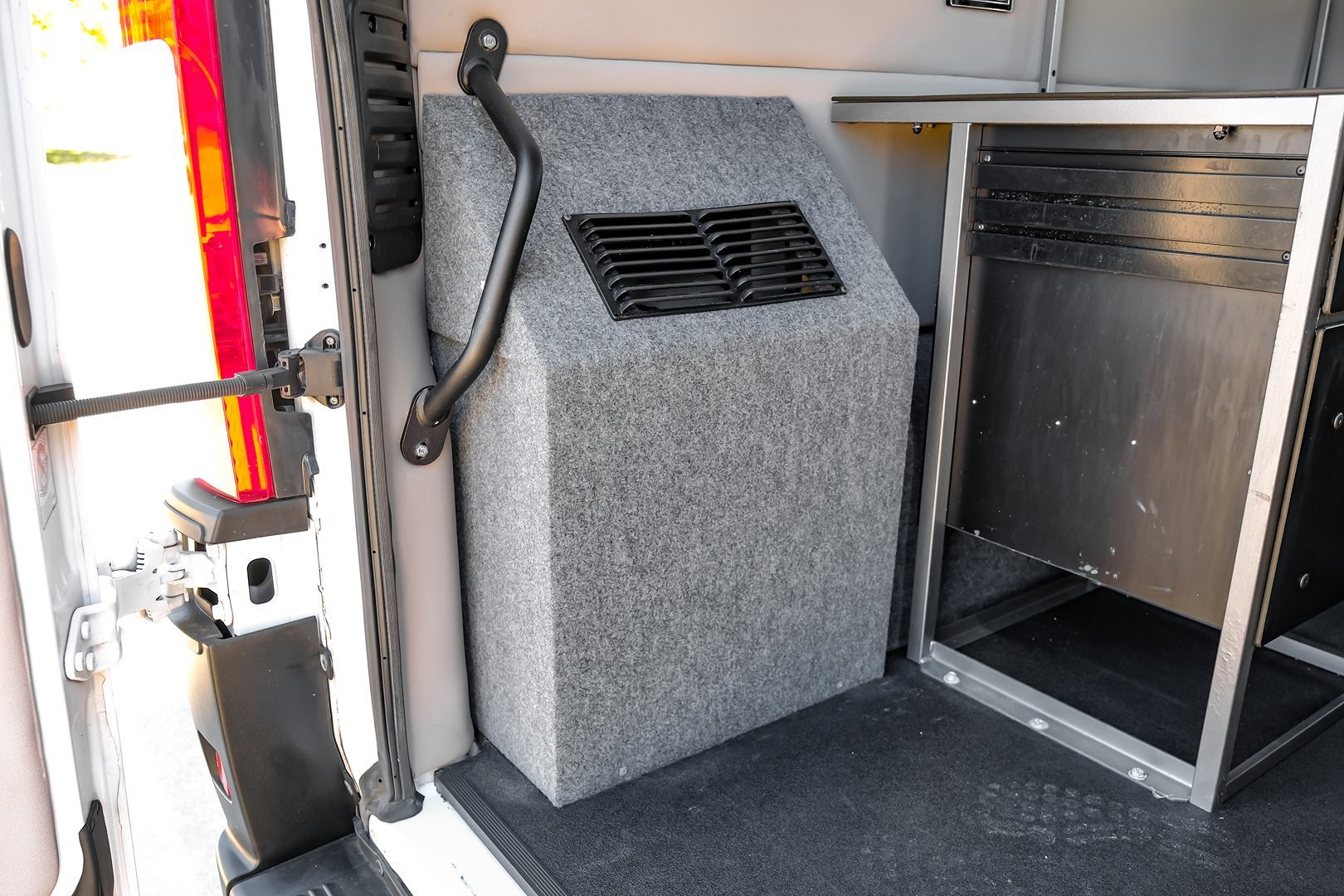 Photo 69 of this Ram ProMaster Cargo Van