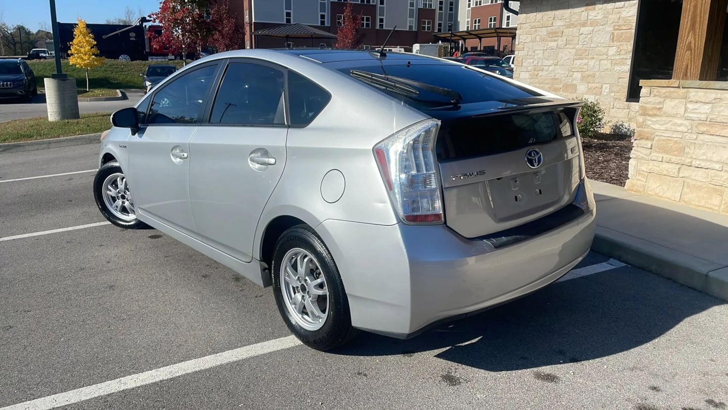 2011 Toyota Prius III - Photo 4