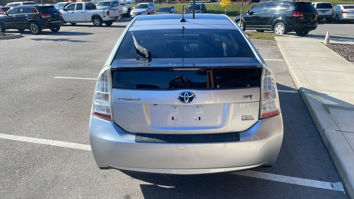 2011 Toyota Prius III - Photo 5