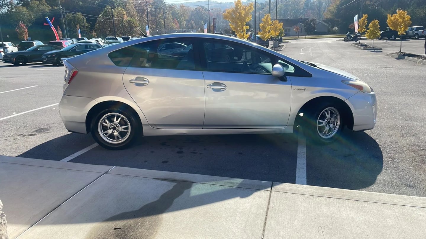 2011 Toyota Prius III - Photo 7