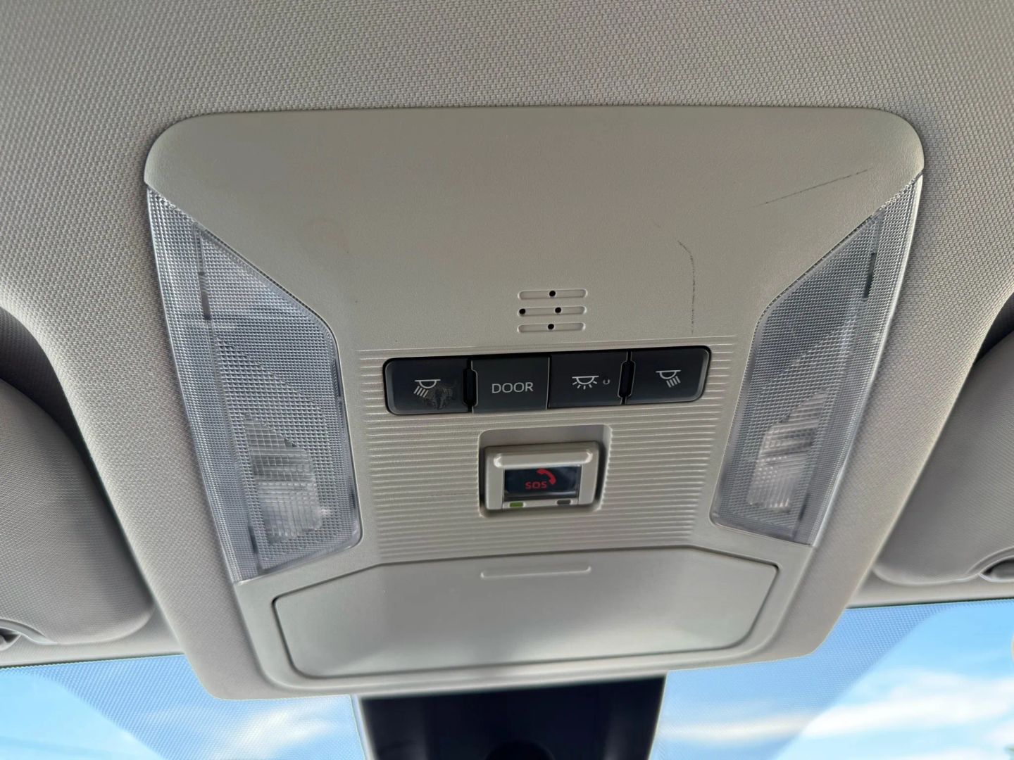 2023 Toyota RAV4 LE - Photo 21
