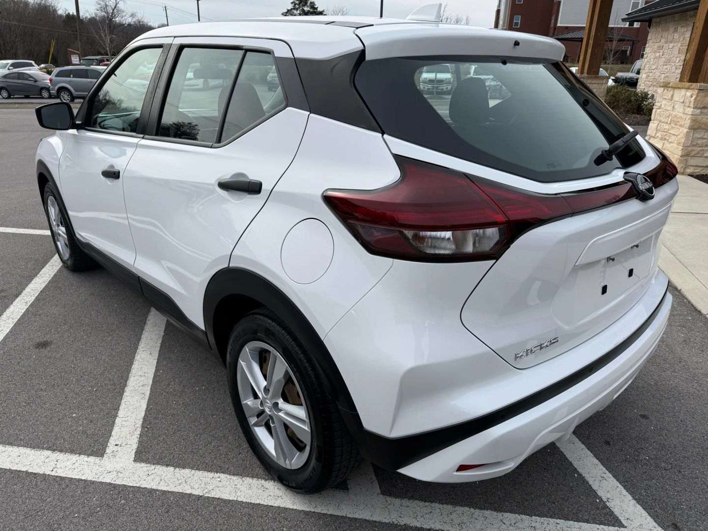 2022 Nissan Kicks S - Photo 3