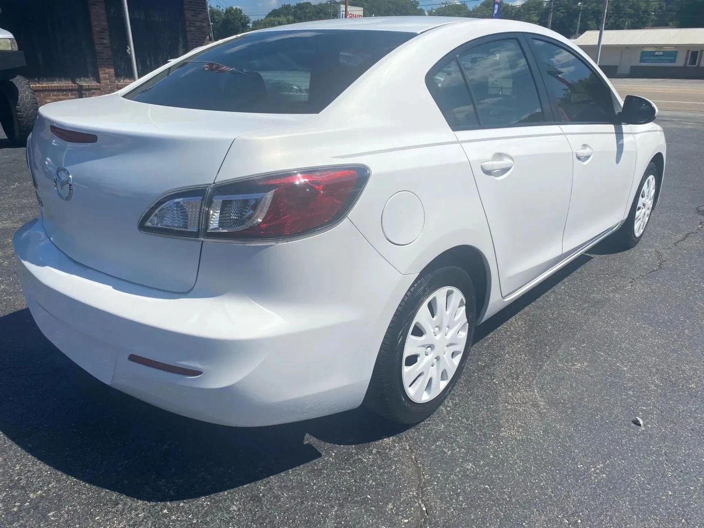 2013 Mazda MAZDA3 i SV - Photo 5