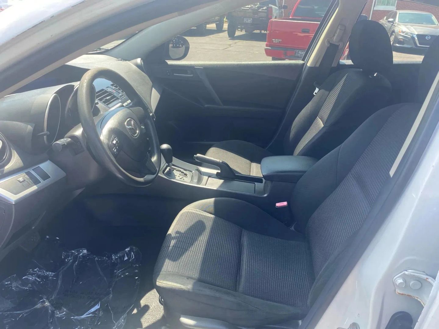 2013 Mazda MAZDA3 i SV - Photo 9