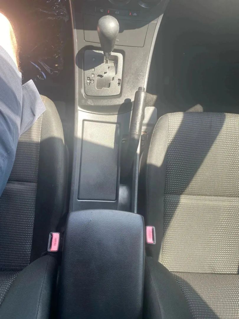 2013 Mazda MAZDA3 i SV - Photo 13