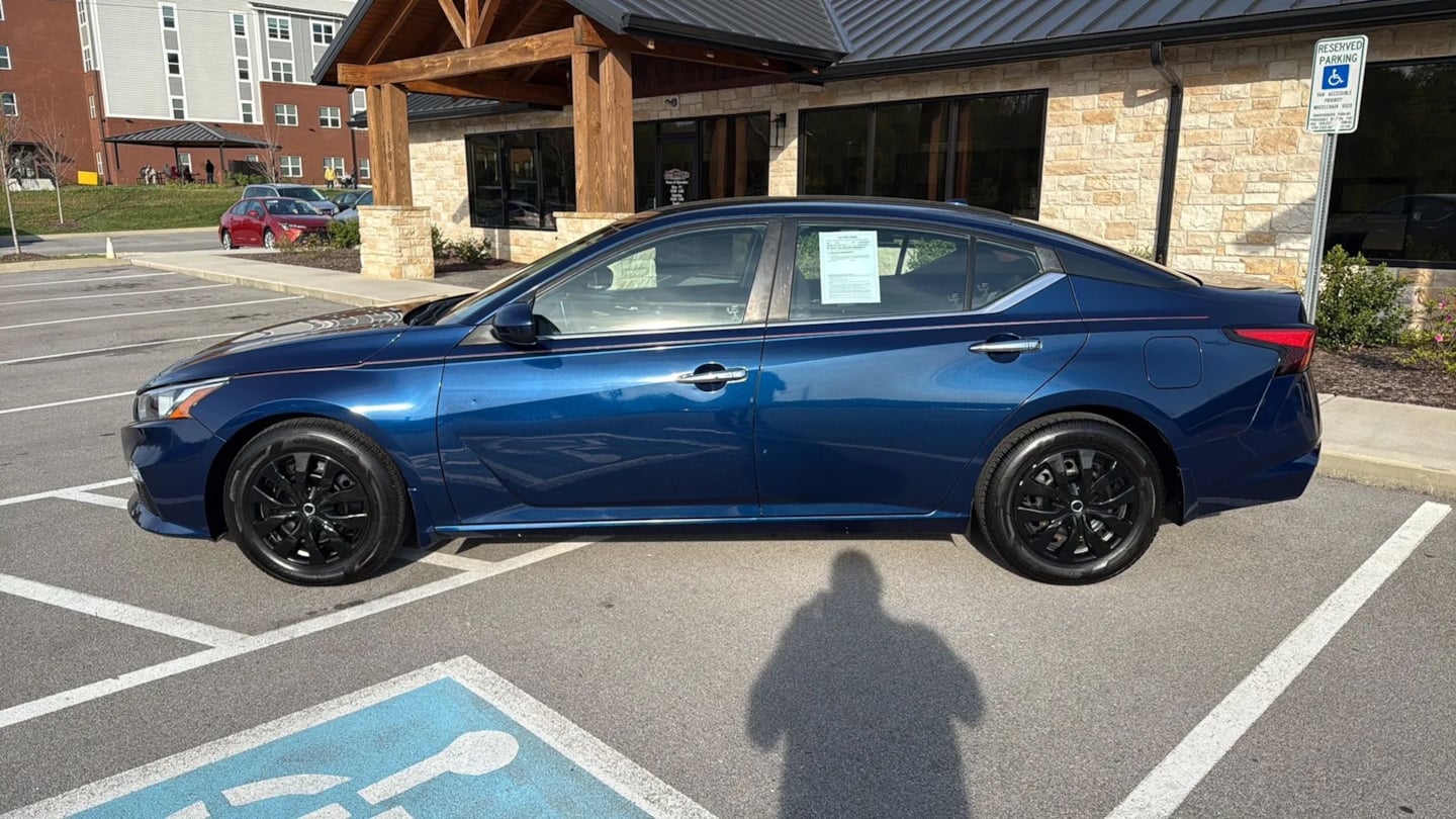 2020 Nissan Altima S - Photo 2