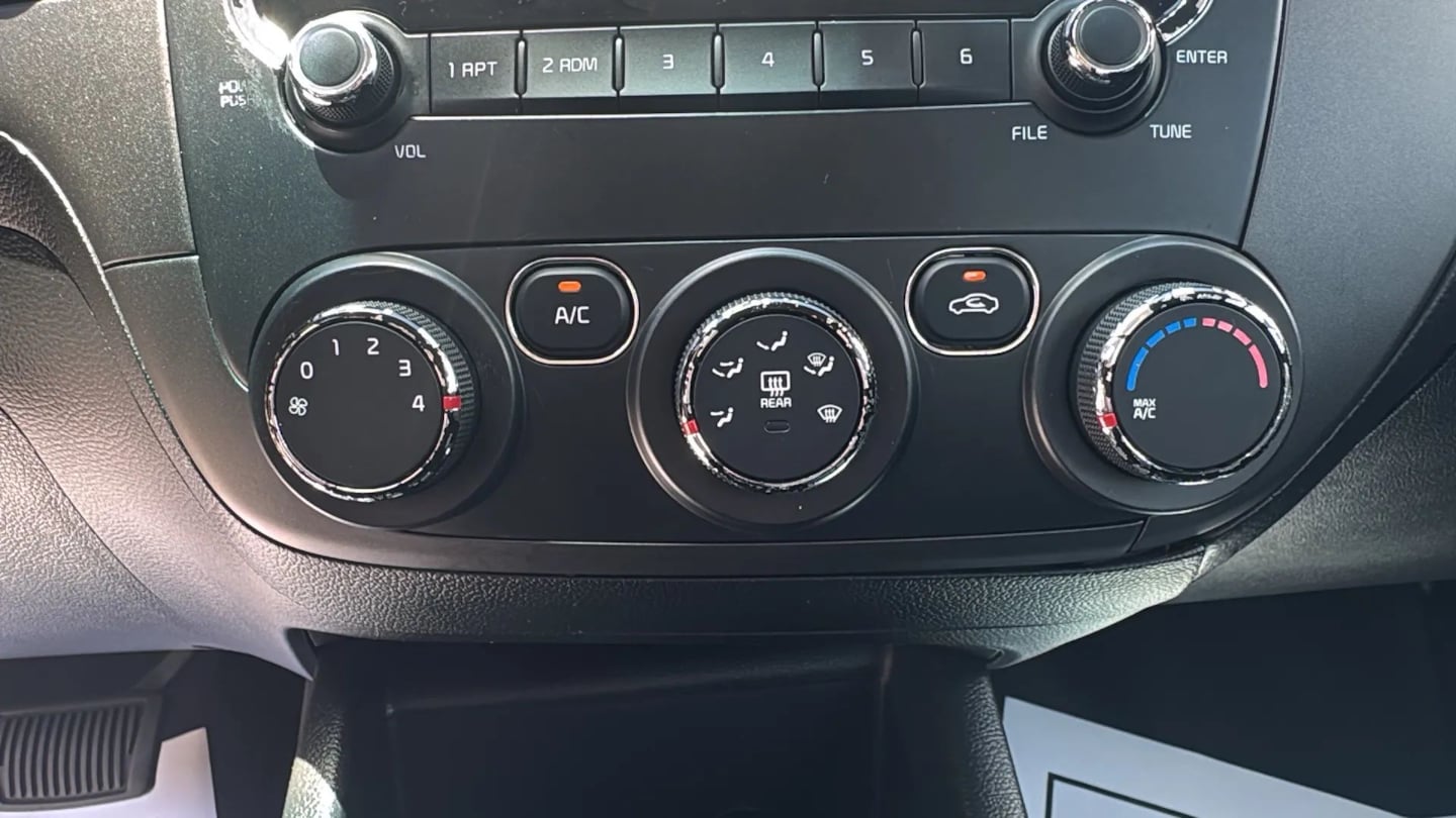 2018 Kia FORTE LX - Photo 16