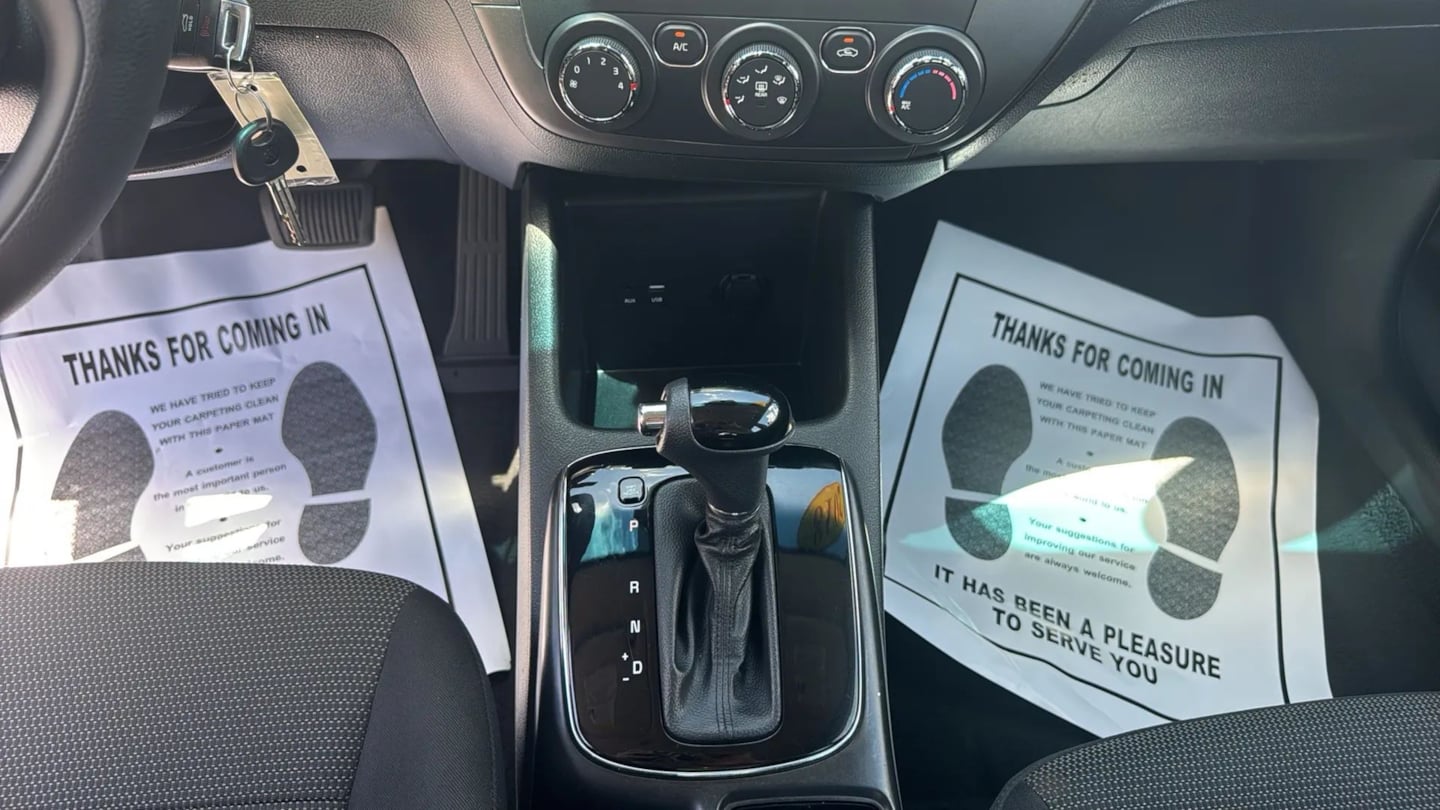 2018 Kia FORTE LX - Photo 17