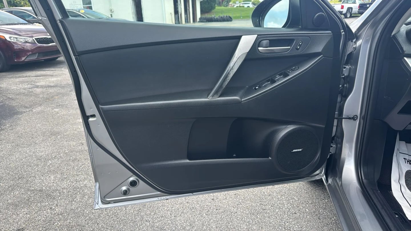 2010 Mazda MAZDA3 s Sport - Photo 9