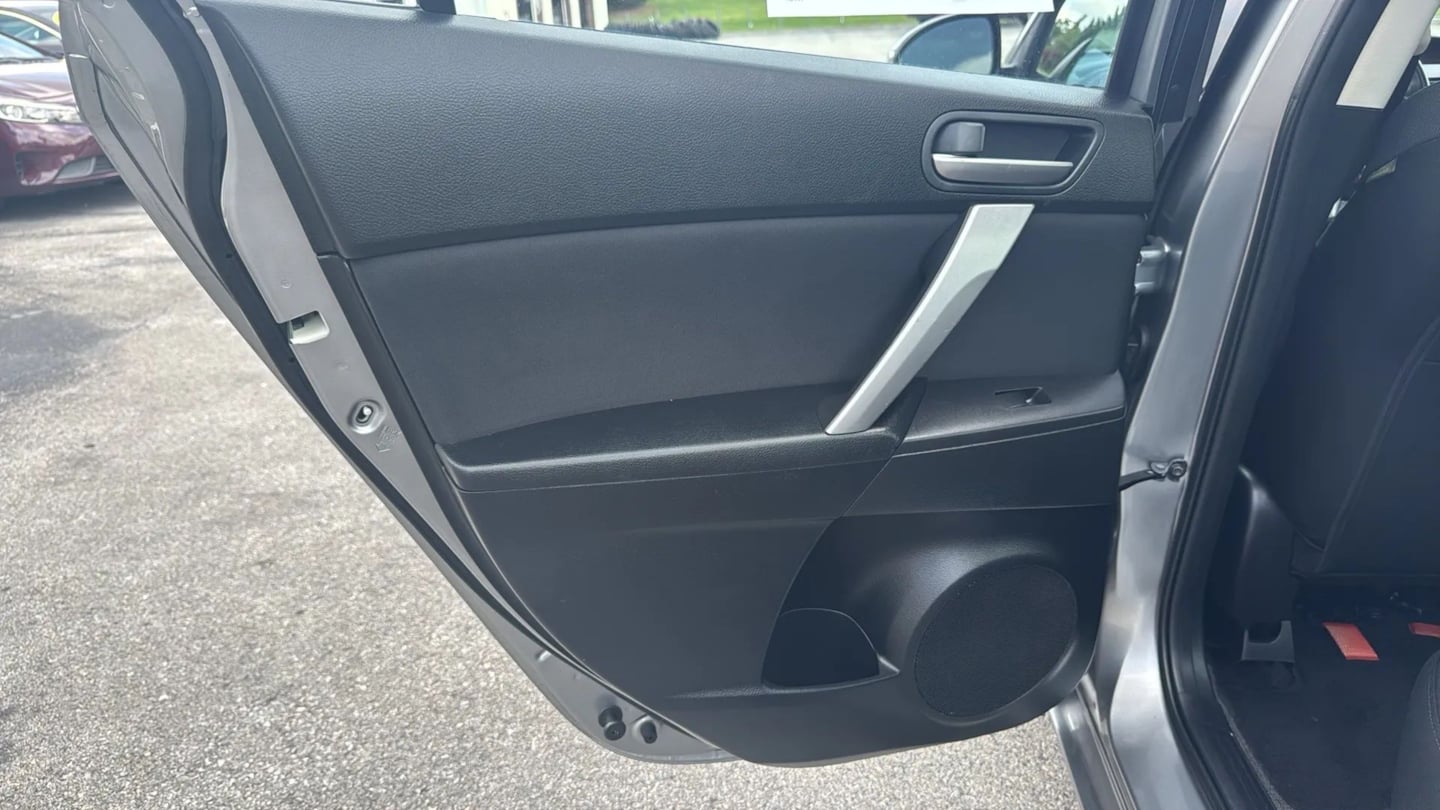 2010 Mazda MAZDA3 s Sport - Photo 18