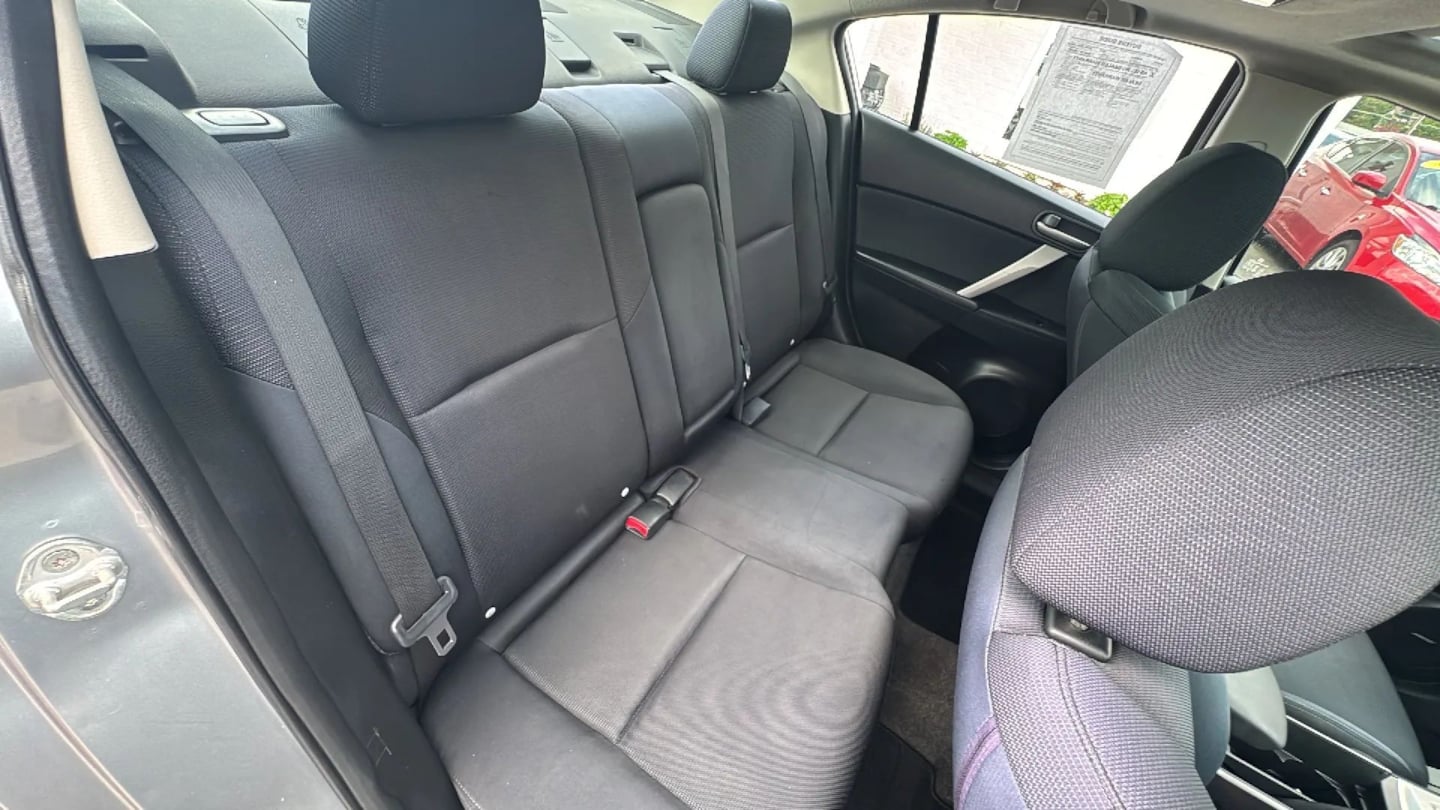 2010 Mazda MAZDA3 s Sport - Photo 25