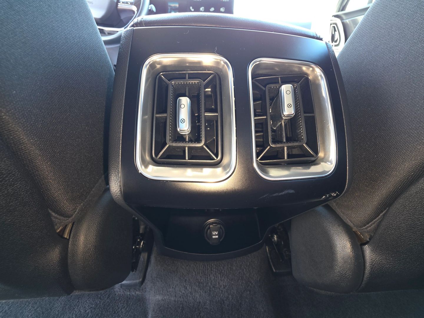 Photo 28 of this Kia Sorento