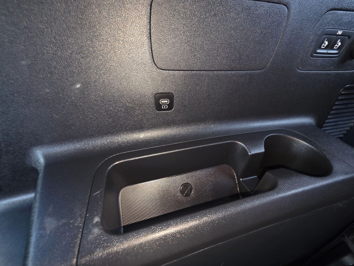 Photo 32 of this Kia Sorento
