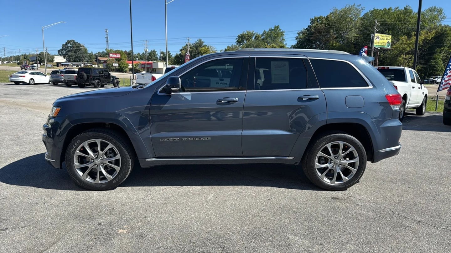 Photo 2 of this Jeep Grand Cherokee