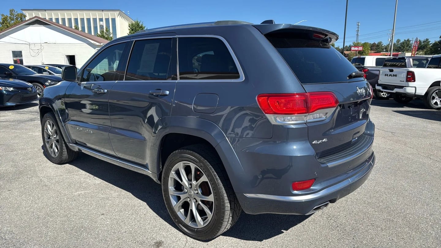 Photo 3 of this Jeep Grand Cherokee