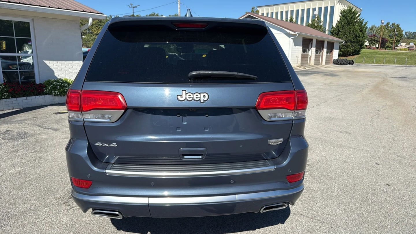 Photo 4 of this Jeep Grand Cherokee