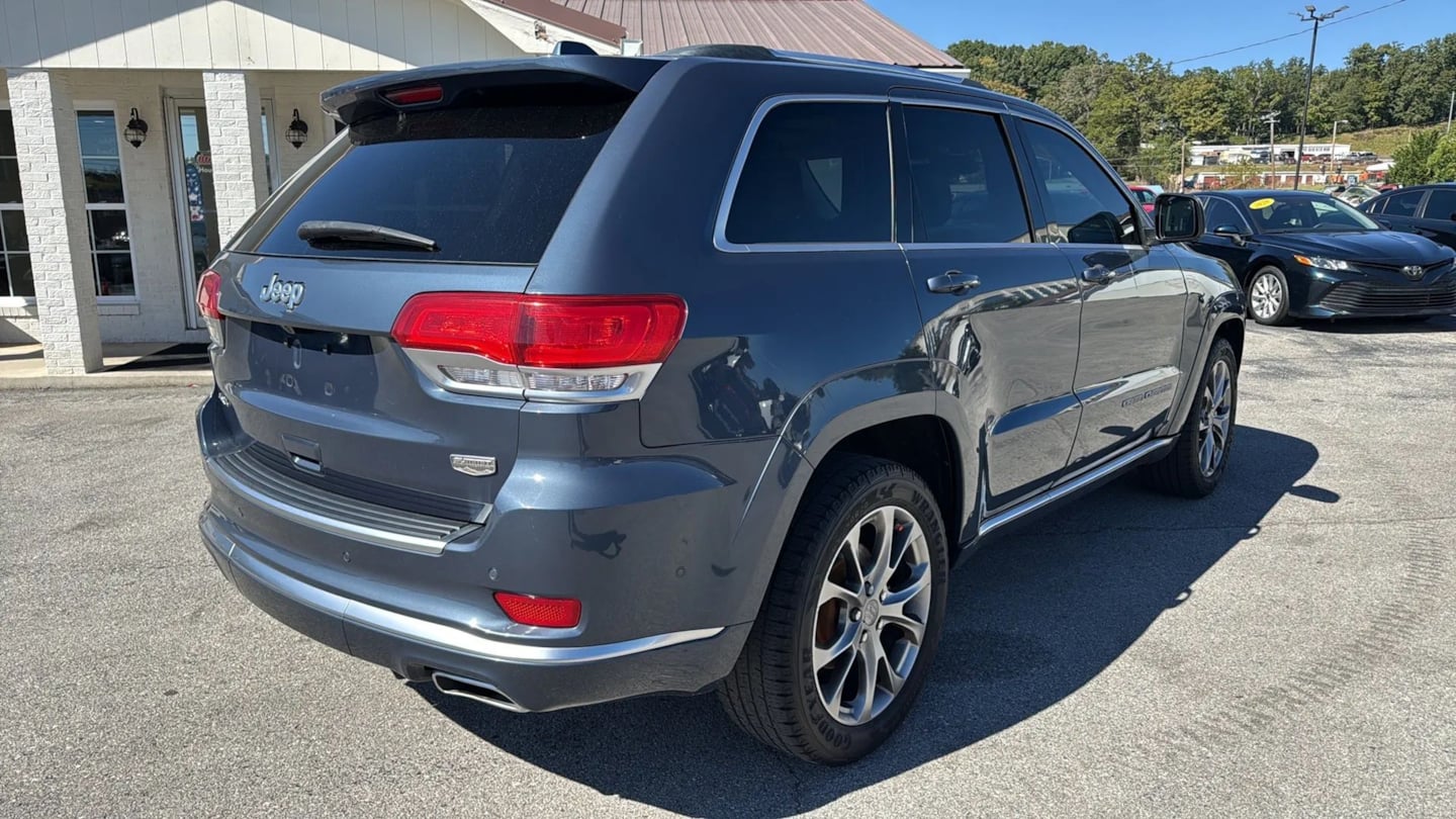 Photo 5 of this Jeep Grand Cherokee