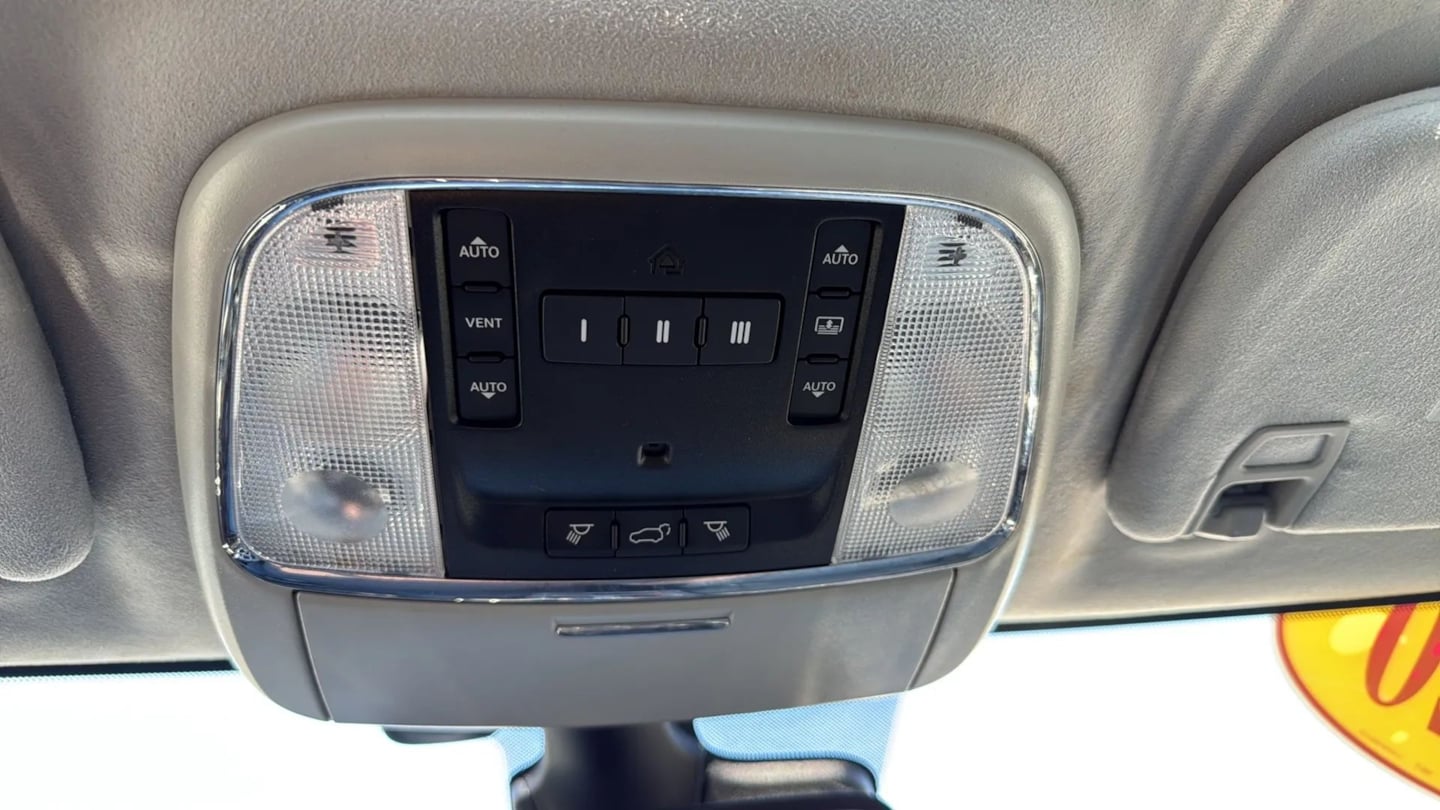 Photo 18 of this Jeep Grand Cherokee