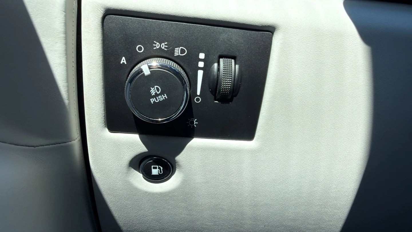 Photo 20 of this Jeep Grand Cherokee