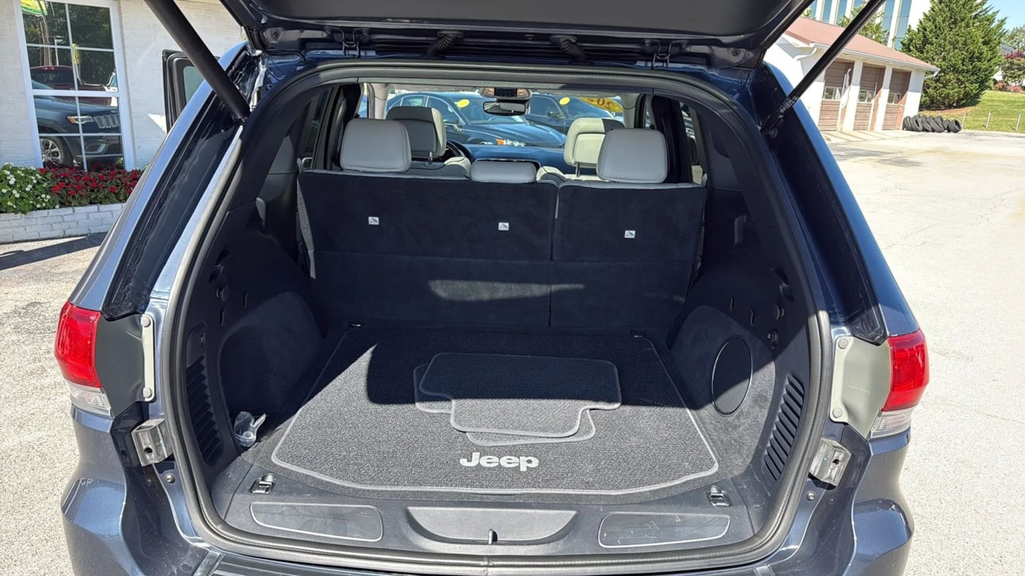 Photo 24 of this Jeep Grand Cherokee