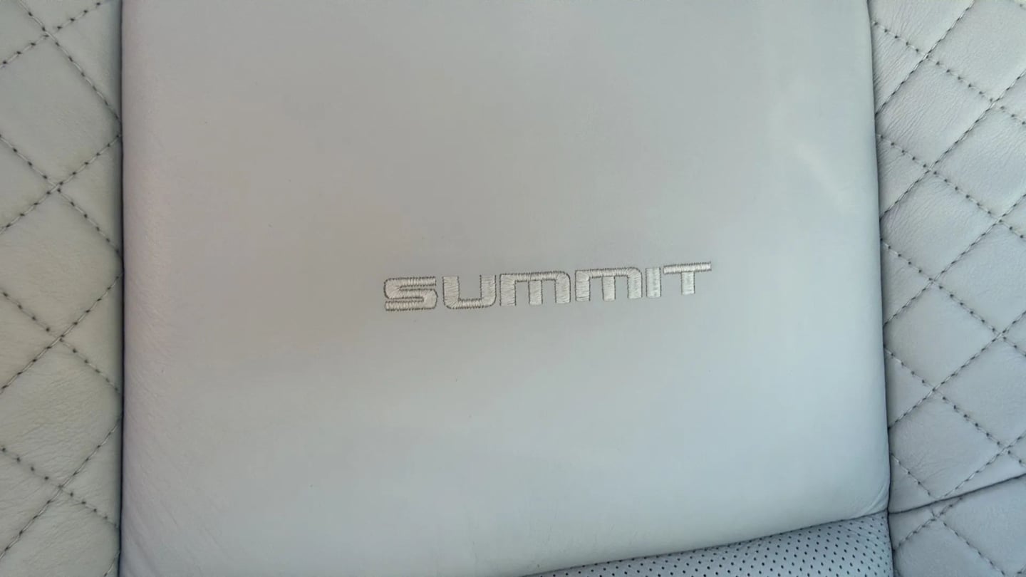 Photo 28 of this Jeep Grand Cherokee