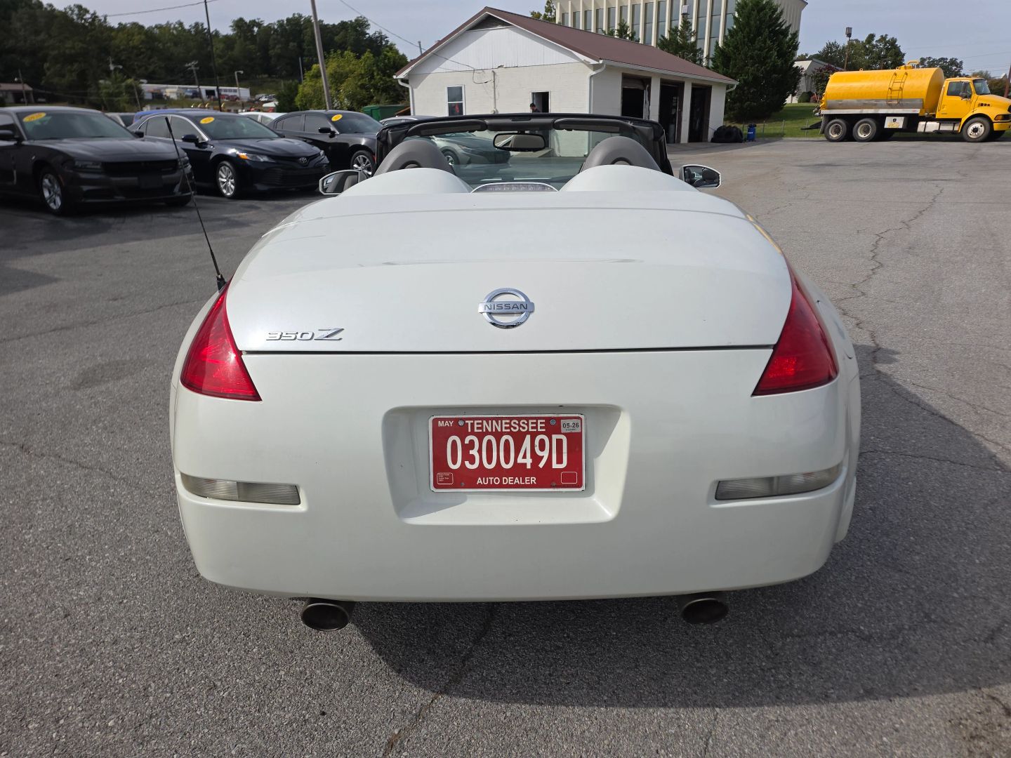Photo 3 of this Nissan 350Z