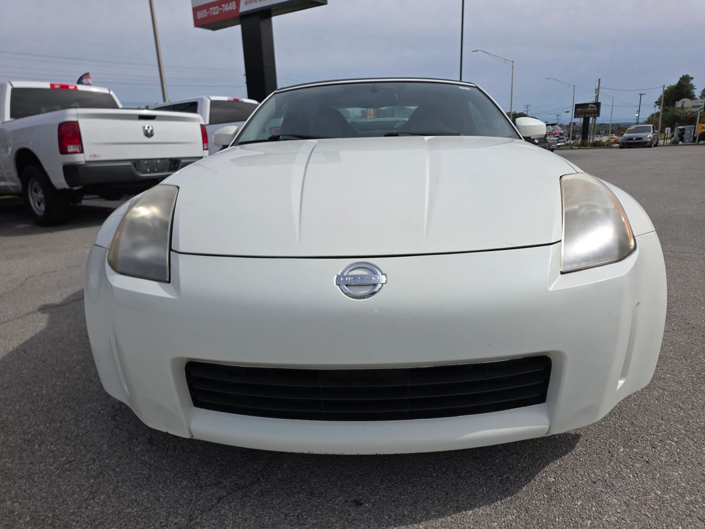 Photo 15 of this Nissan 350Z