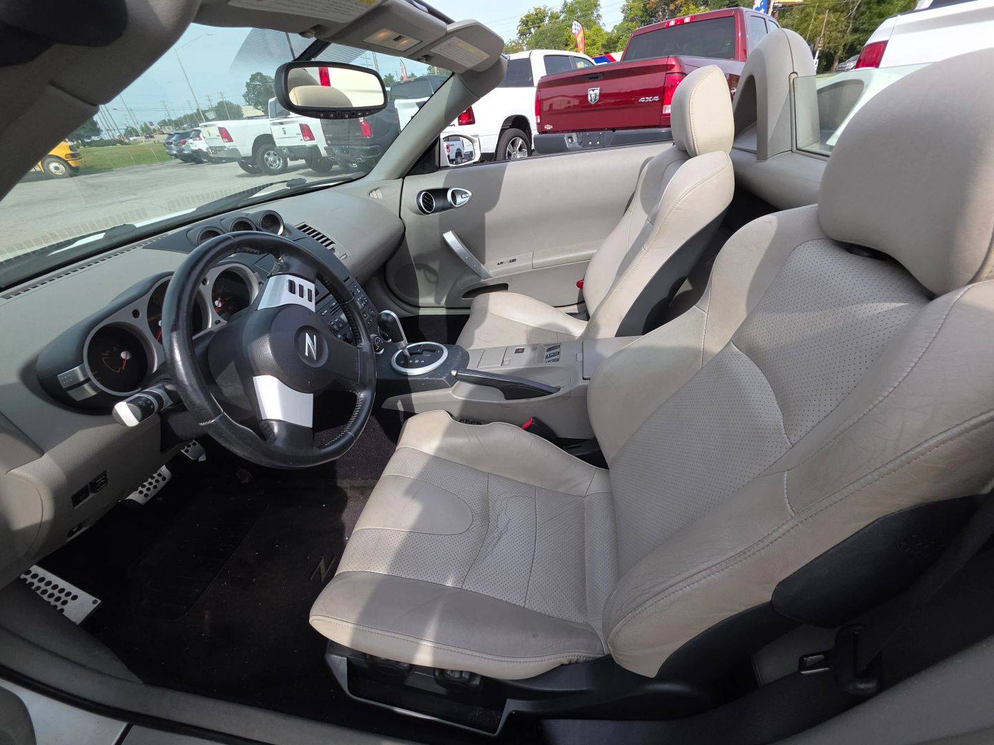 Photo 17 of this Nissan 350Z