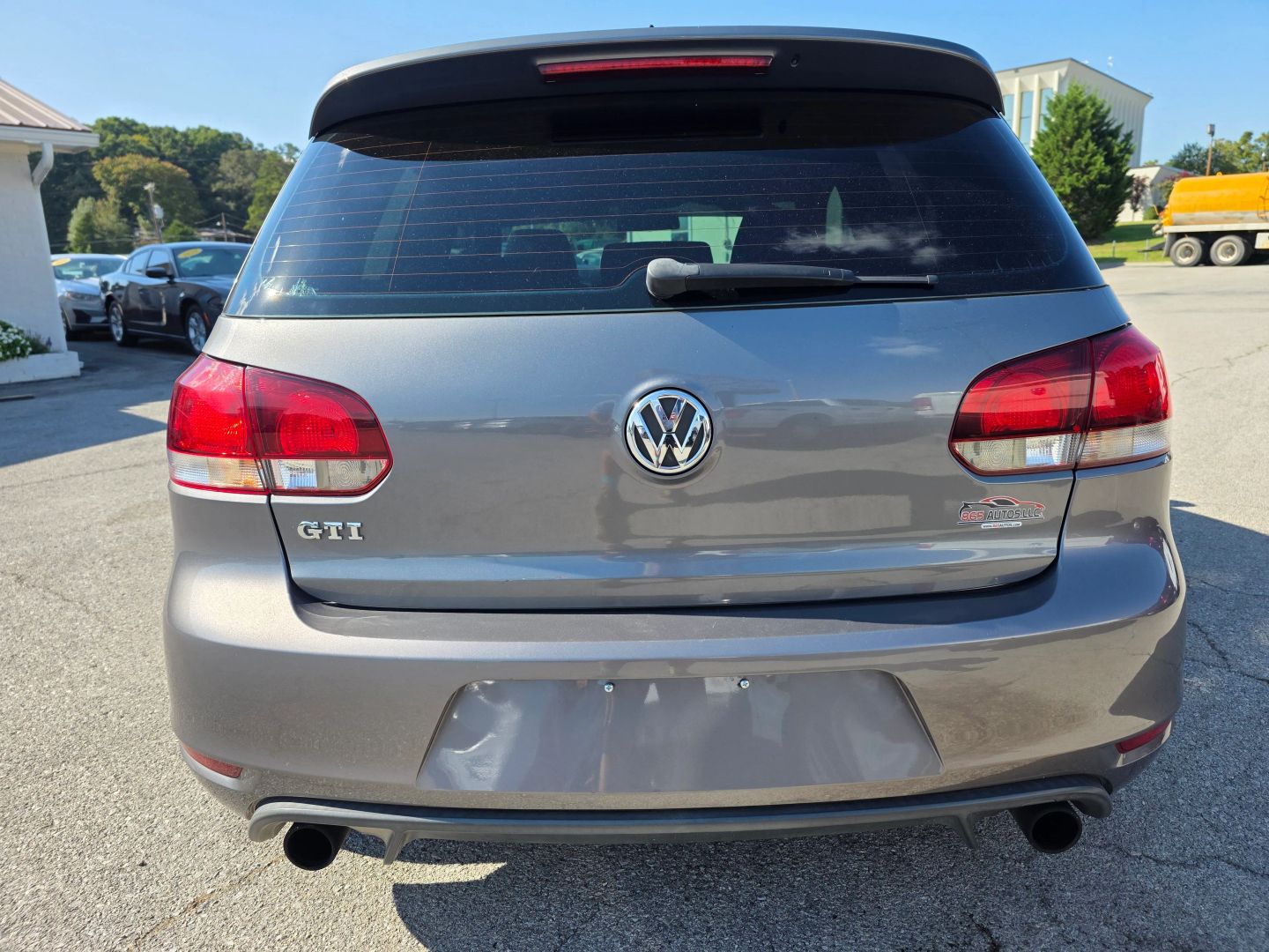 Photo 4 of this Volkswagen GTI