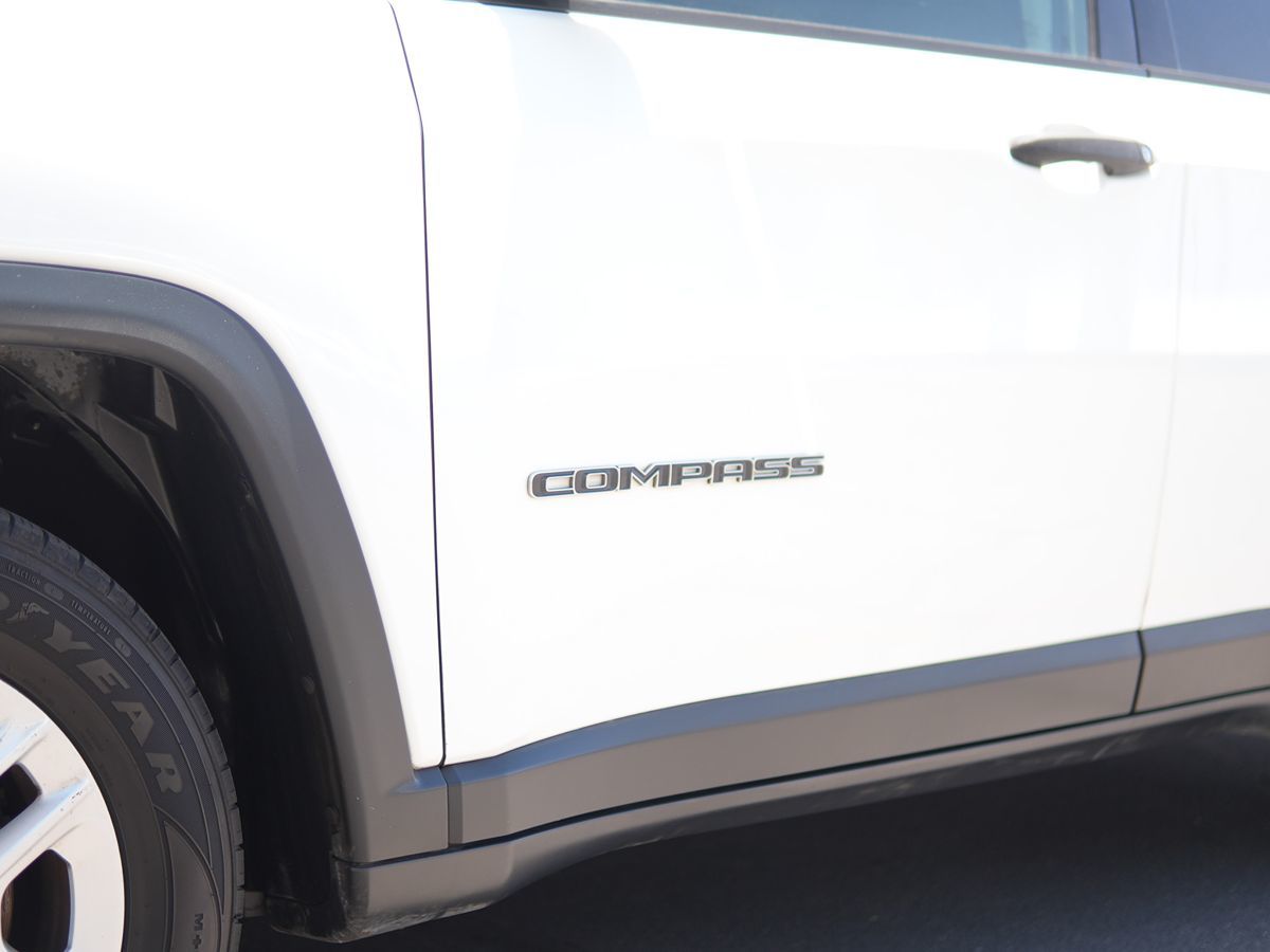 Image 9 of 2017-Jeep-Compass-Sport