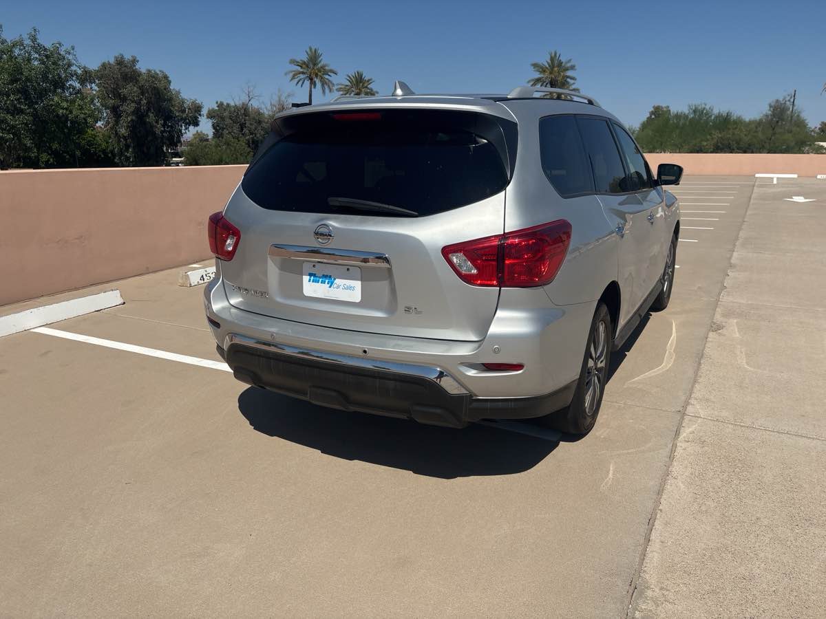 Image 7 of 2019-Nissan-Pathfinder-SL