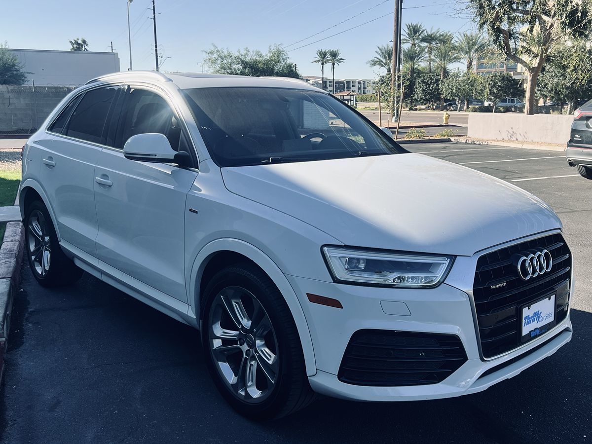 2016 Audi Q3 Prestige photo 3