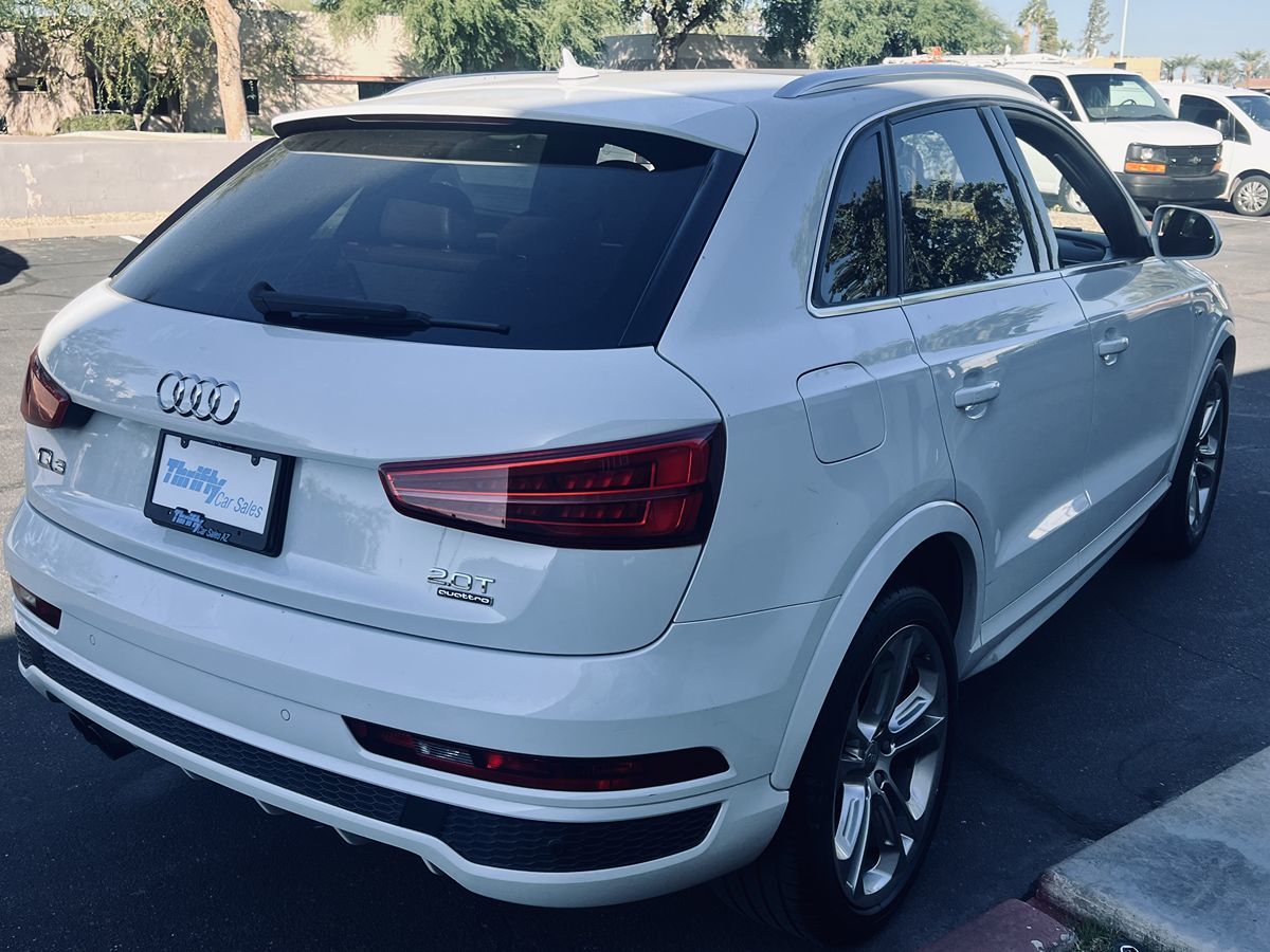 2016 Audi Q3 Prestige photo 4