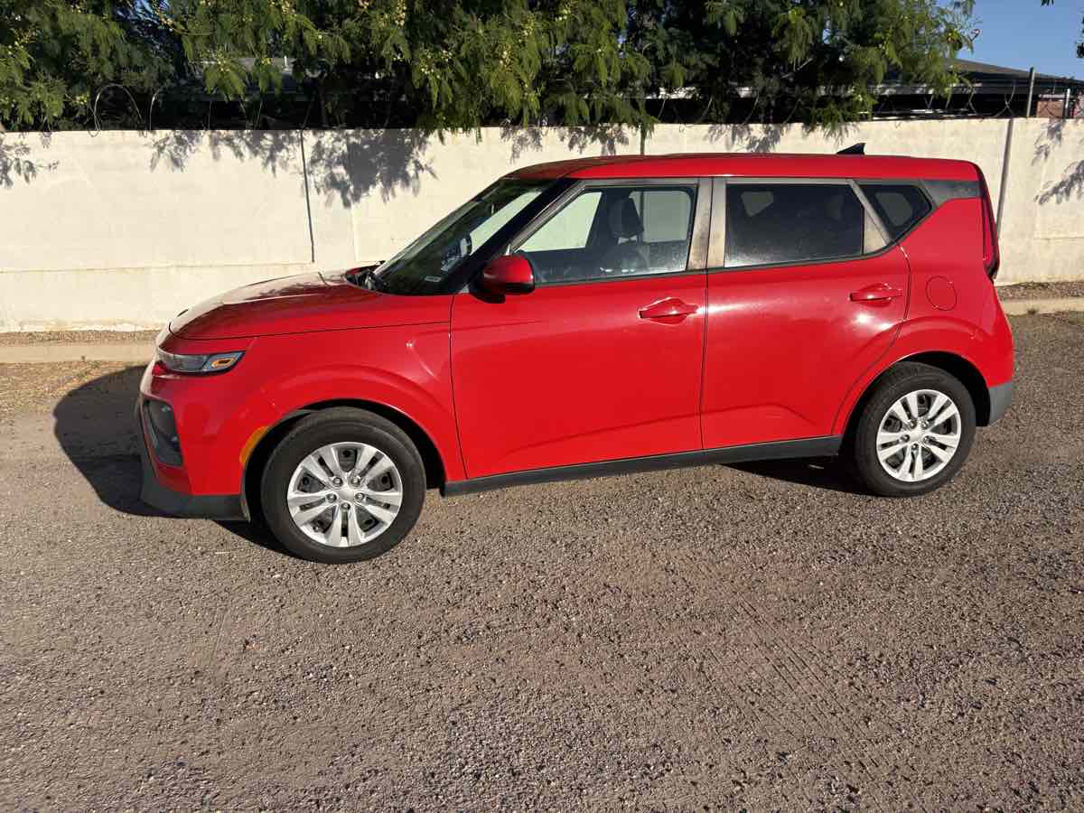 2020 Kia Soul LX - Photo 3