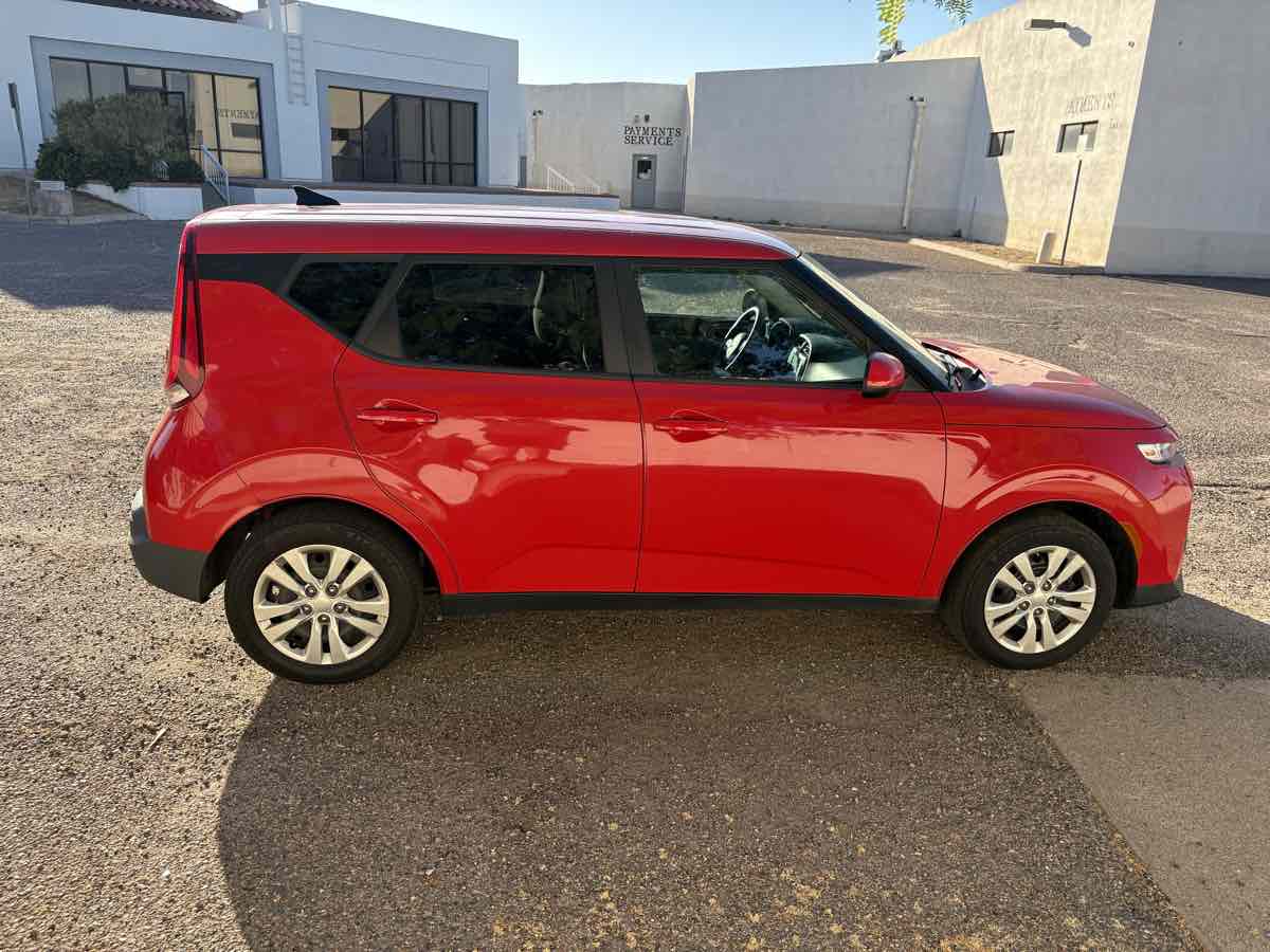 2020 Kia Soul LX - Photo 7