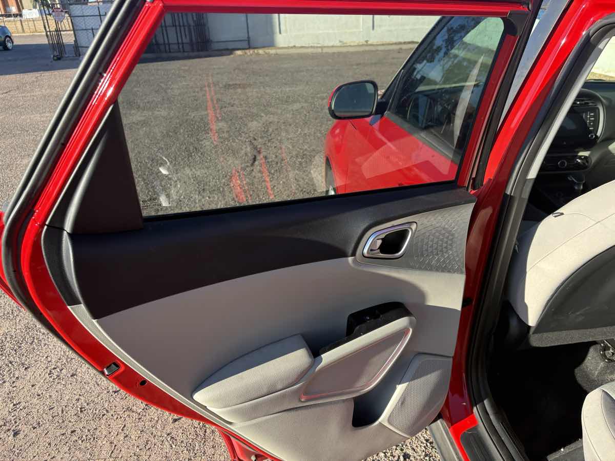 2020 Kia Soul LX - Photo 16