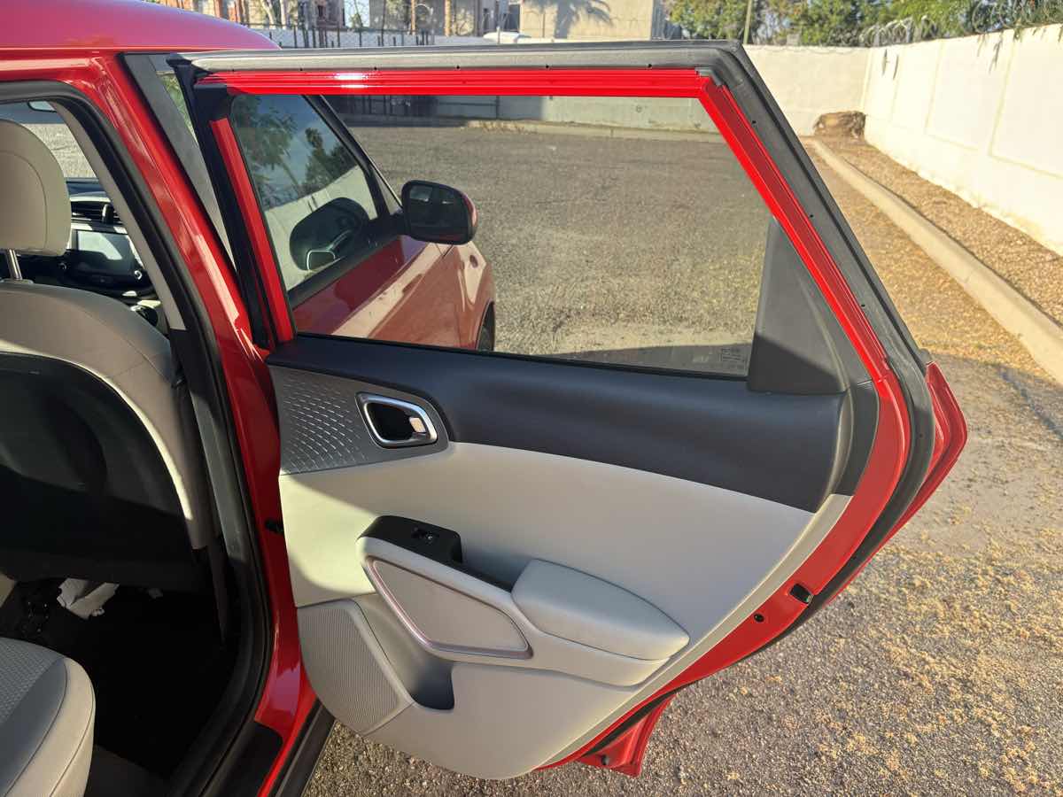 2020 Kia Soul LX - Photo 19