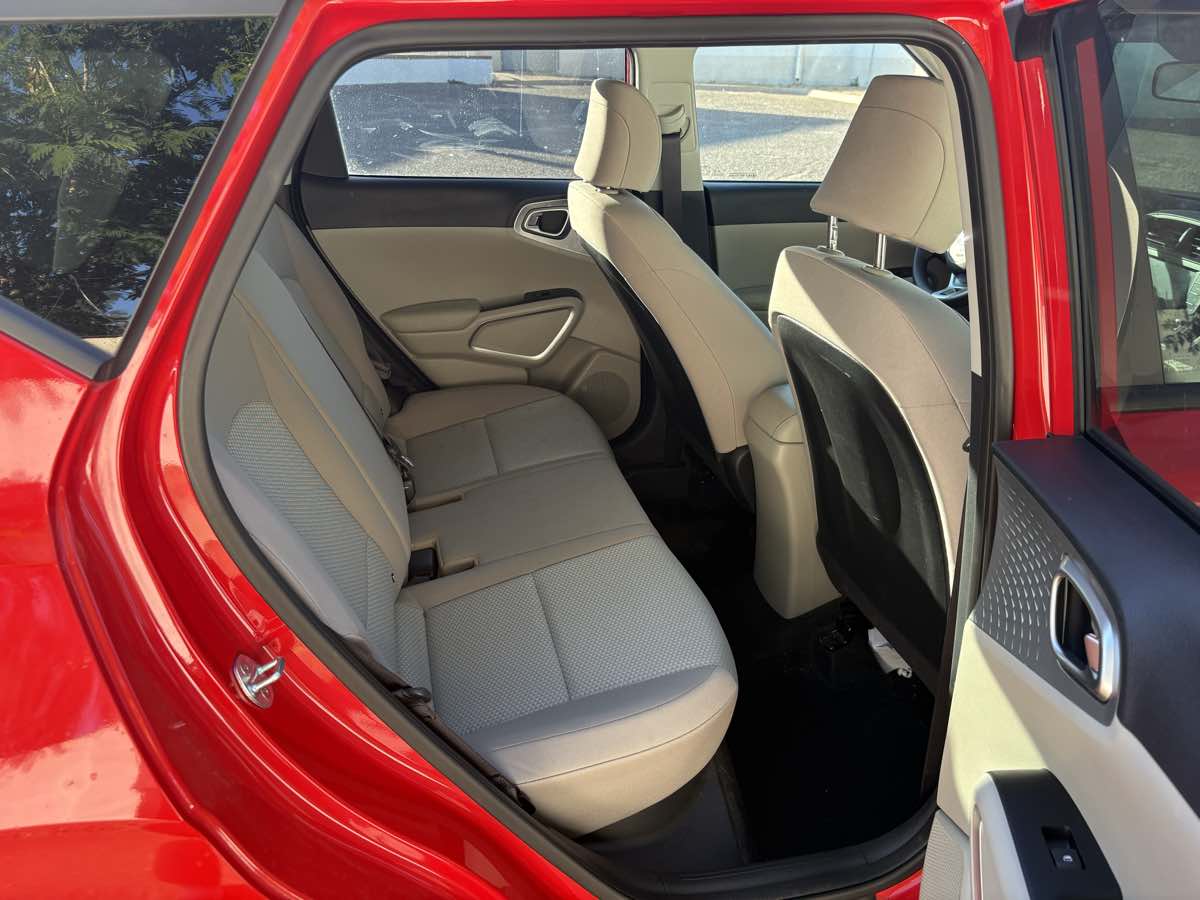 2020 Kia Soul LX - Photo 20