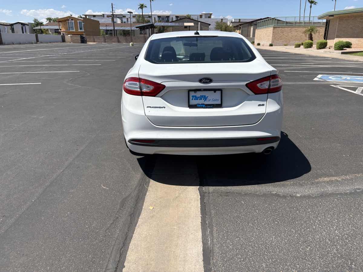 2015 Ford Fusion SE - Photo 5