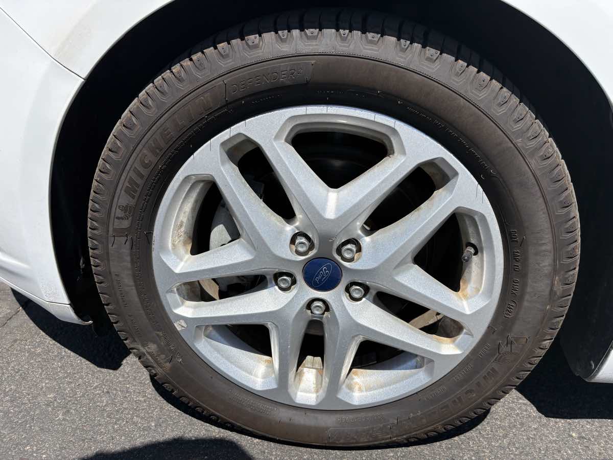 2015 Ford Fusion SE - Photo 10