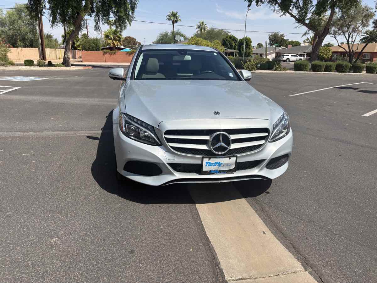 Mercedes-Benz c photo 9